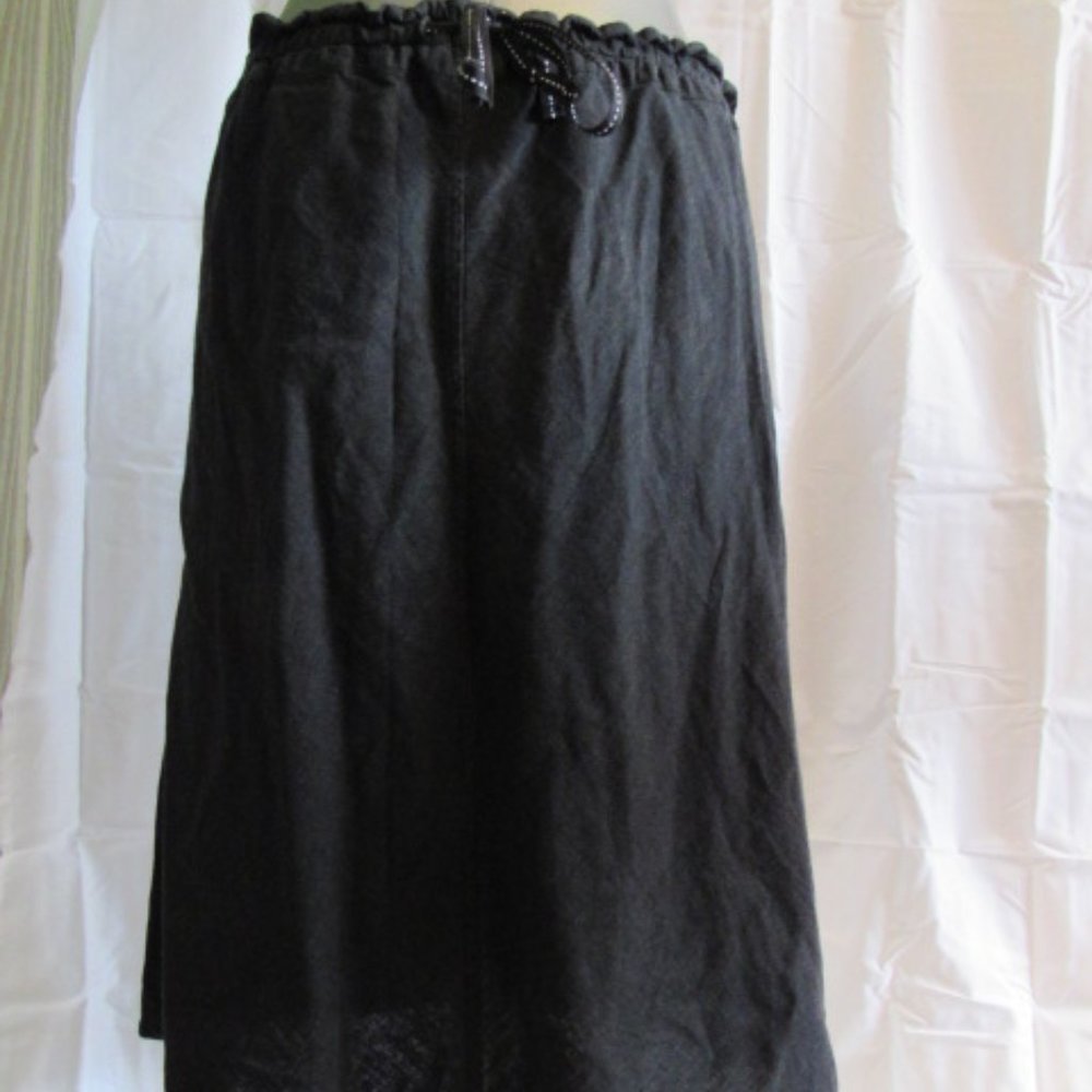 H&M black skirt w/drawstring